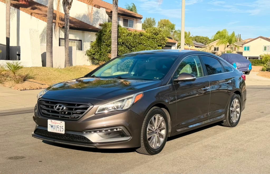 2015 Hyundai Sonata Image 2