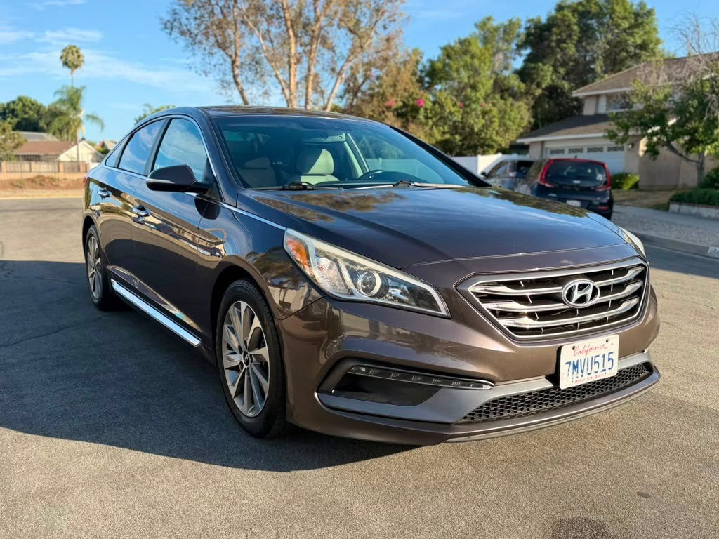 2015 Hyundai Sonata Image 3