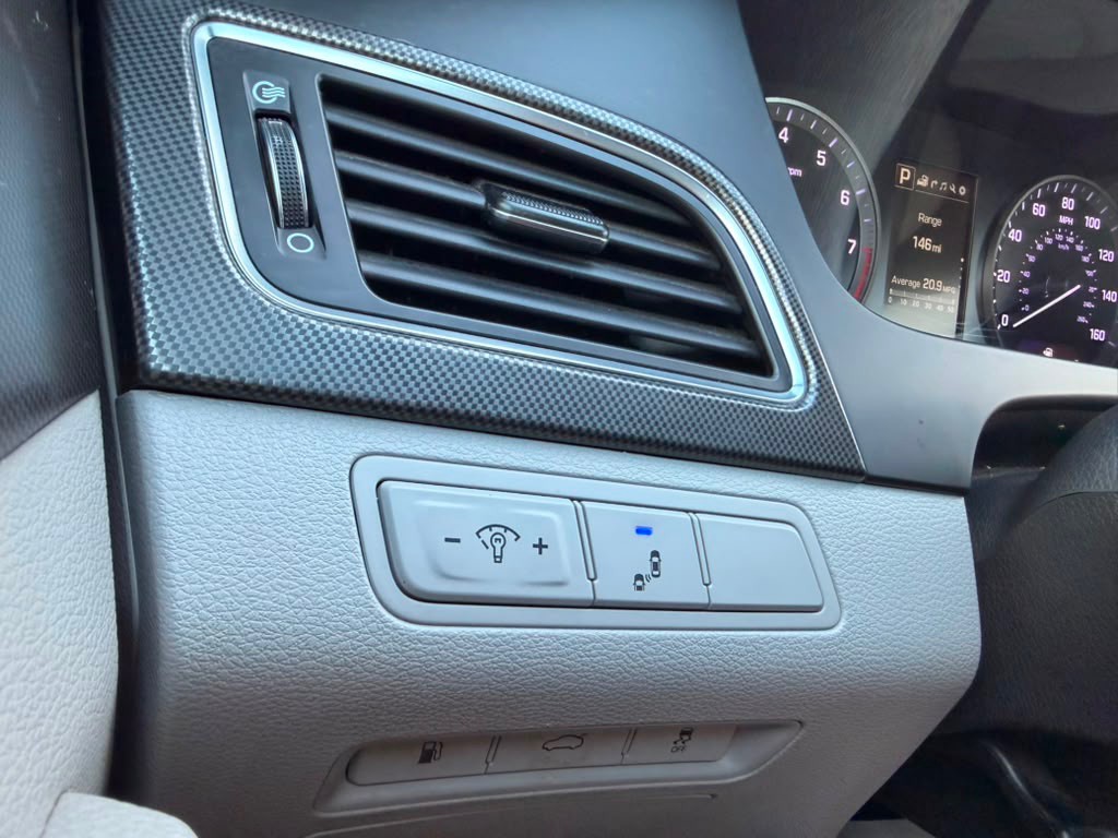 2015 Hyundai Sonata Image 18