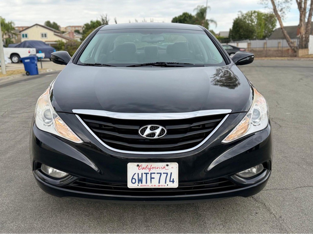 2013 Hyundai Sonata Image 1