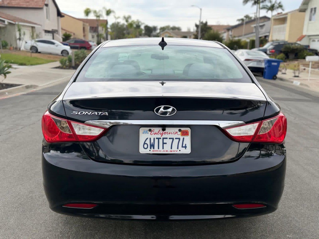 2013 Hyundai Sonata Image 8