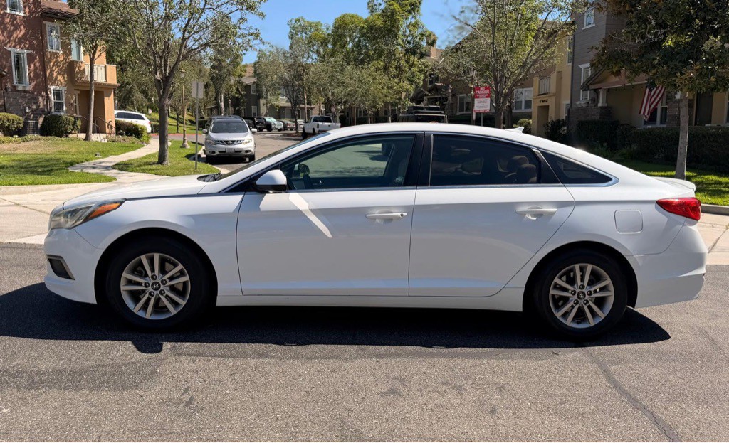 2017 Hyundai Sonata Image 5