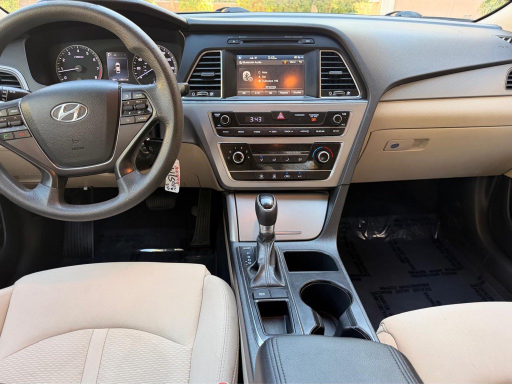 2017 Hyundai Sonata Image 9