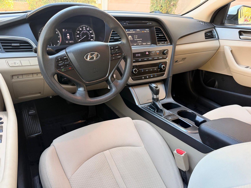 2017 Hyundai Sonata Image 10