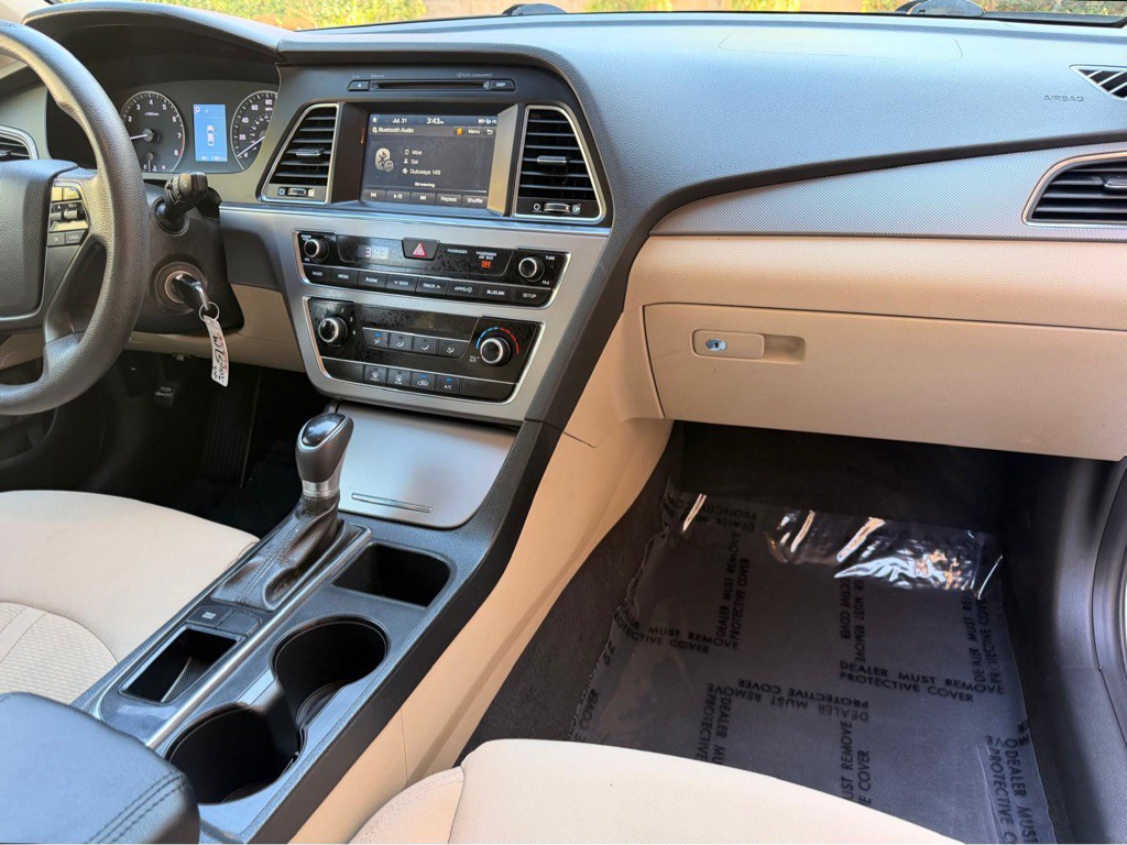 2017 Hyundai Sonata Image 12