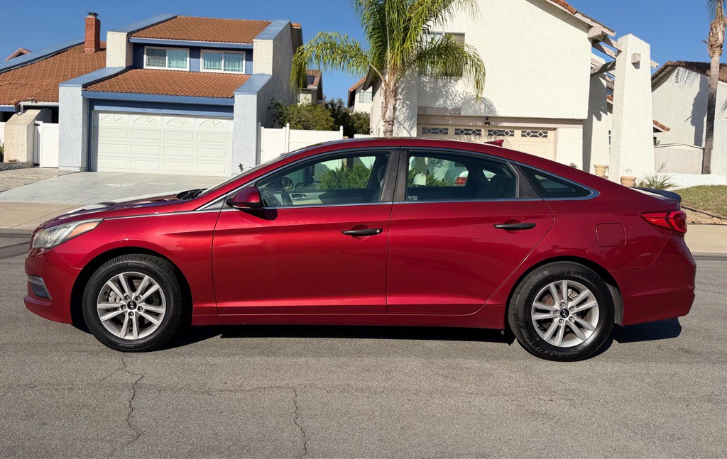 2015 Hyundai Sonata Image 3