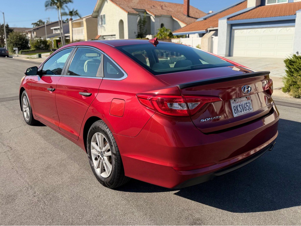 2015 Hyundai Sonata Image 4