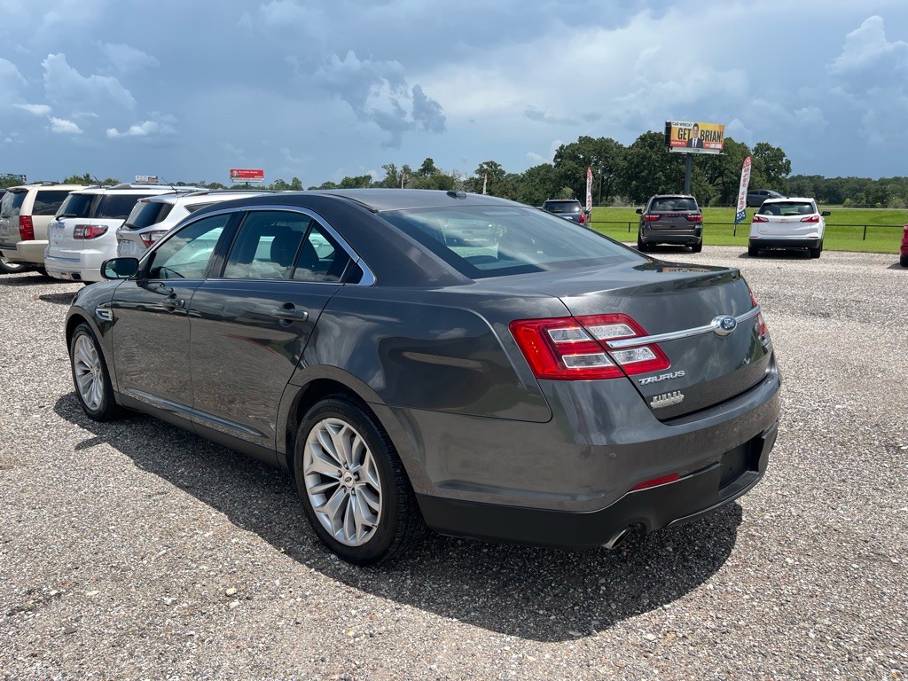 2016 Ford Taurus Image 4