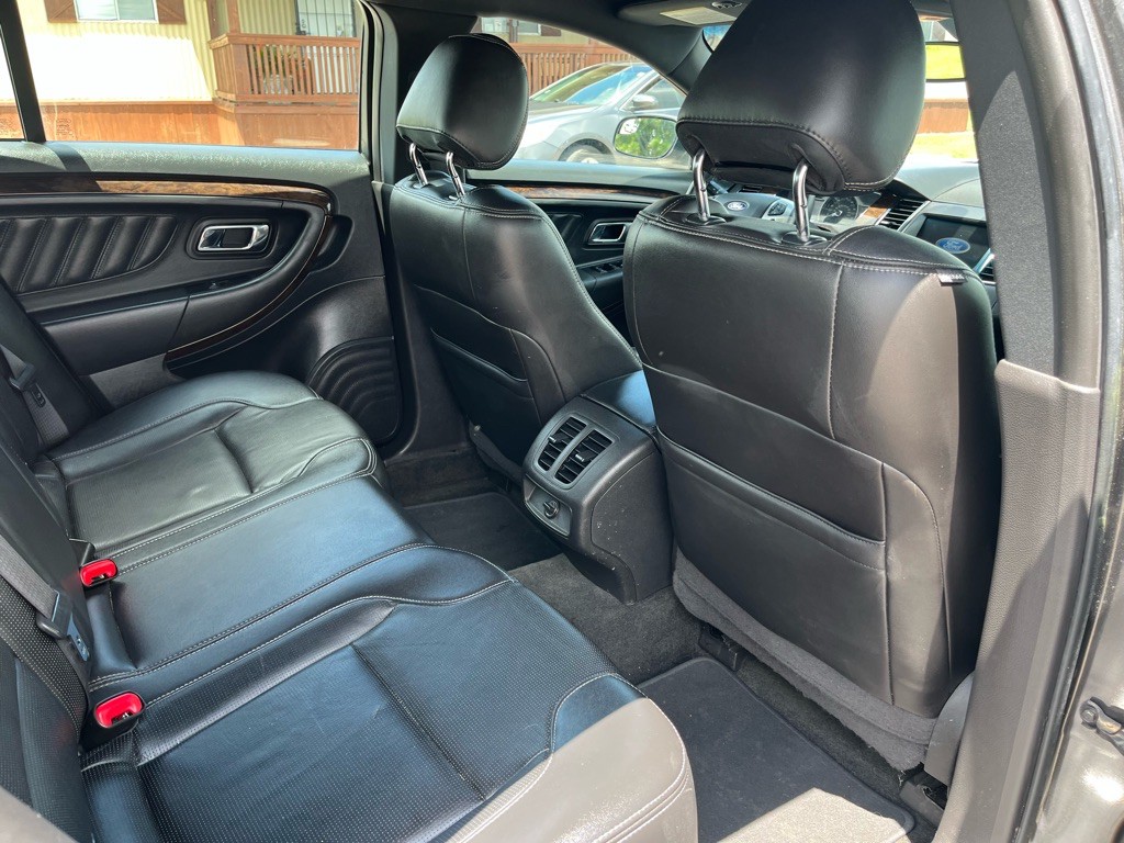 2016 Ford Taurus Image 5