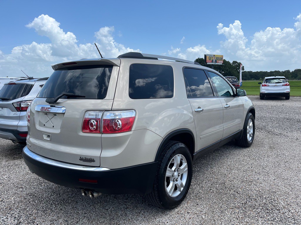 2011 GMC Acadia Image 3