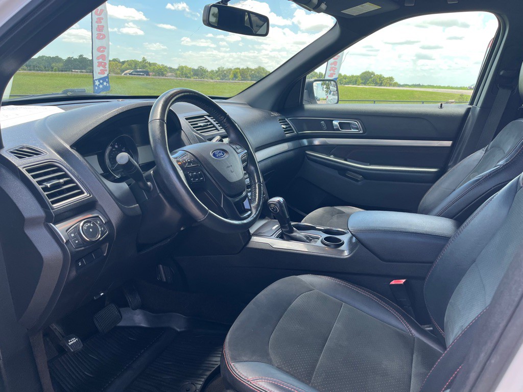 2018 Ford Explorer Image 5
