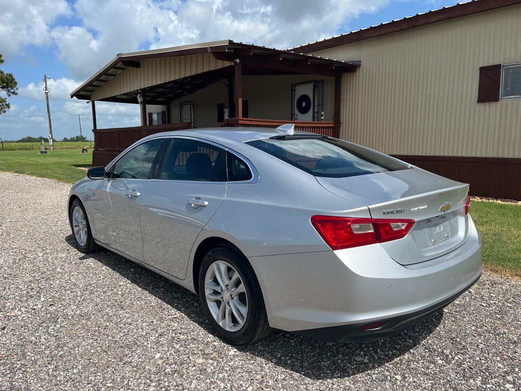 2018 Chevrolet Malibu Image 4