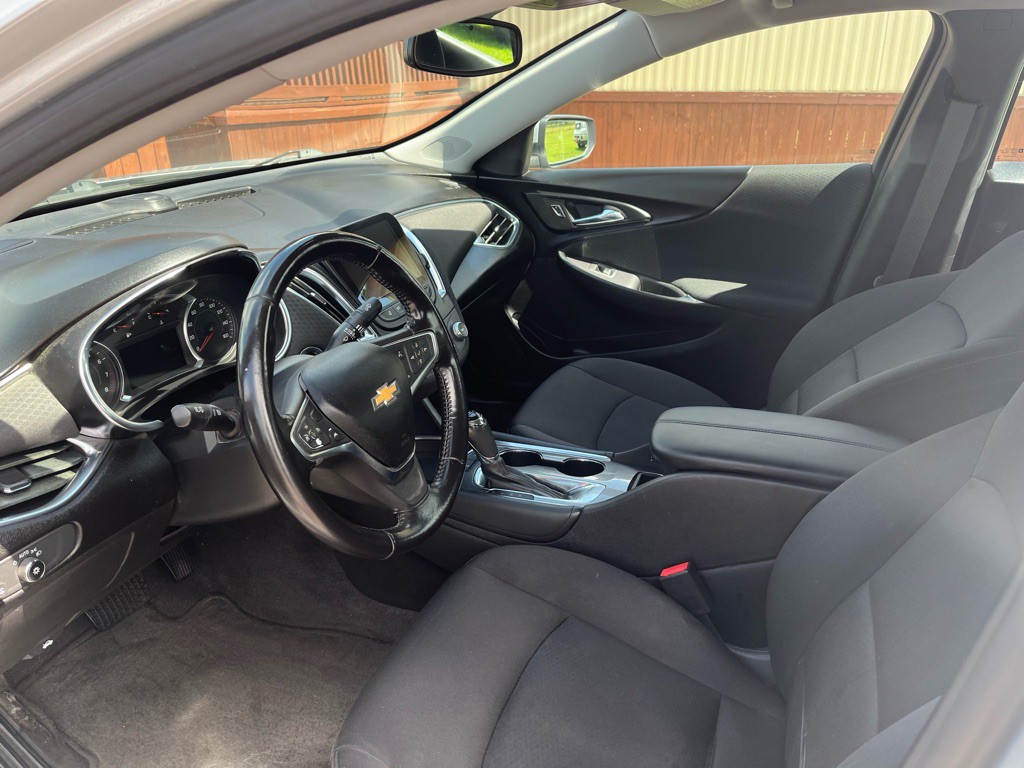 2018 Chevrolet Malibu Image 5