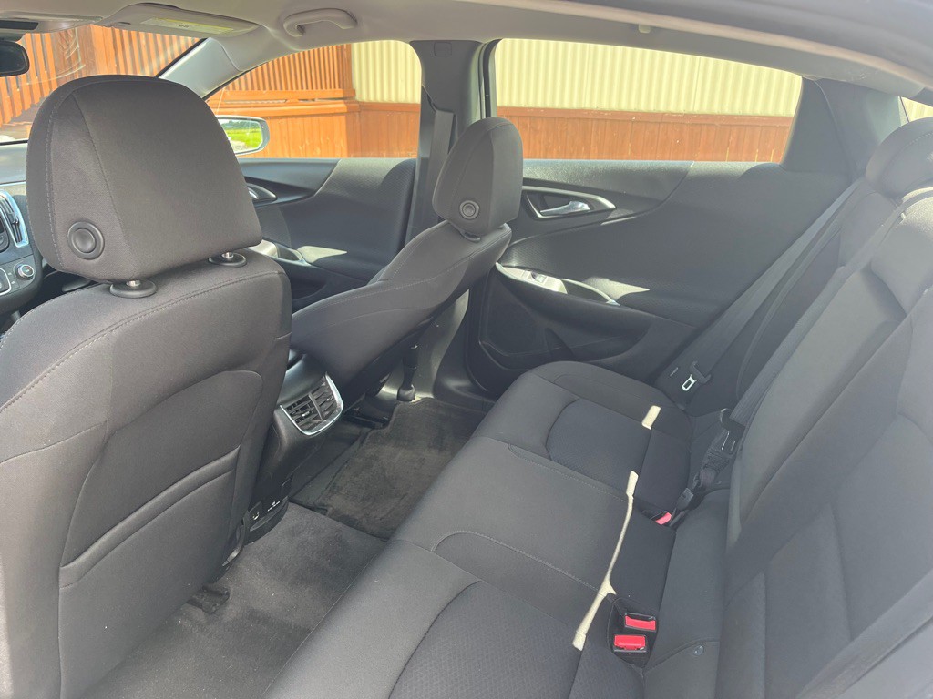 2018 Chevrolet Malibu Image 6