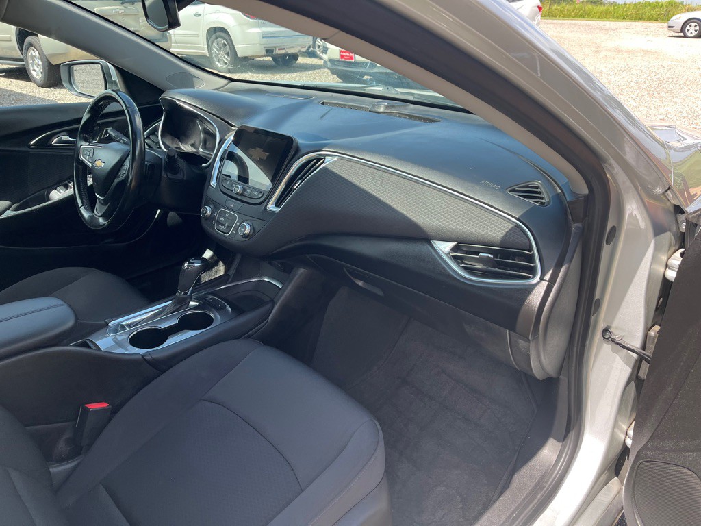 2018 Chevrolet Malibu Image 7