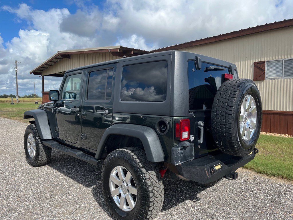 2011 Jeep Wrangler Unlimited Image 4