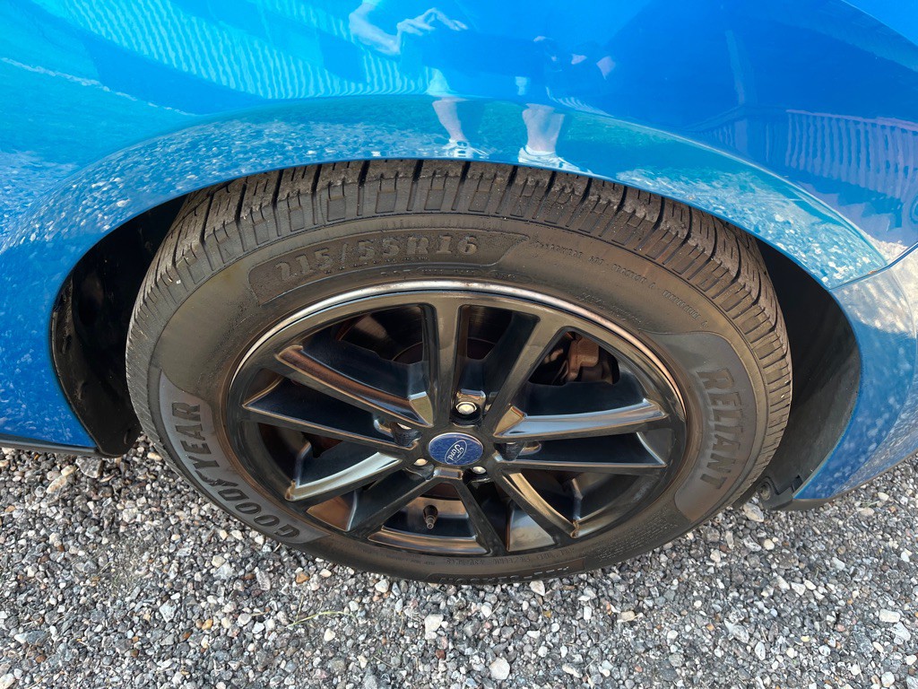 2015 Ford Focus Image 9