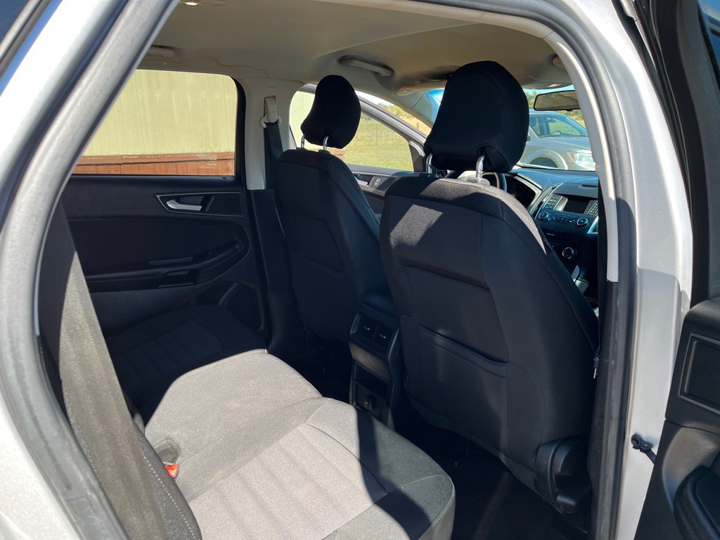 2016 Ford Edge Image 8