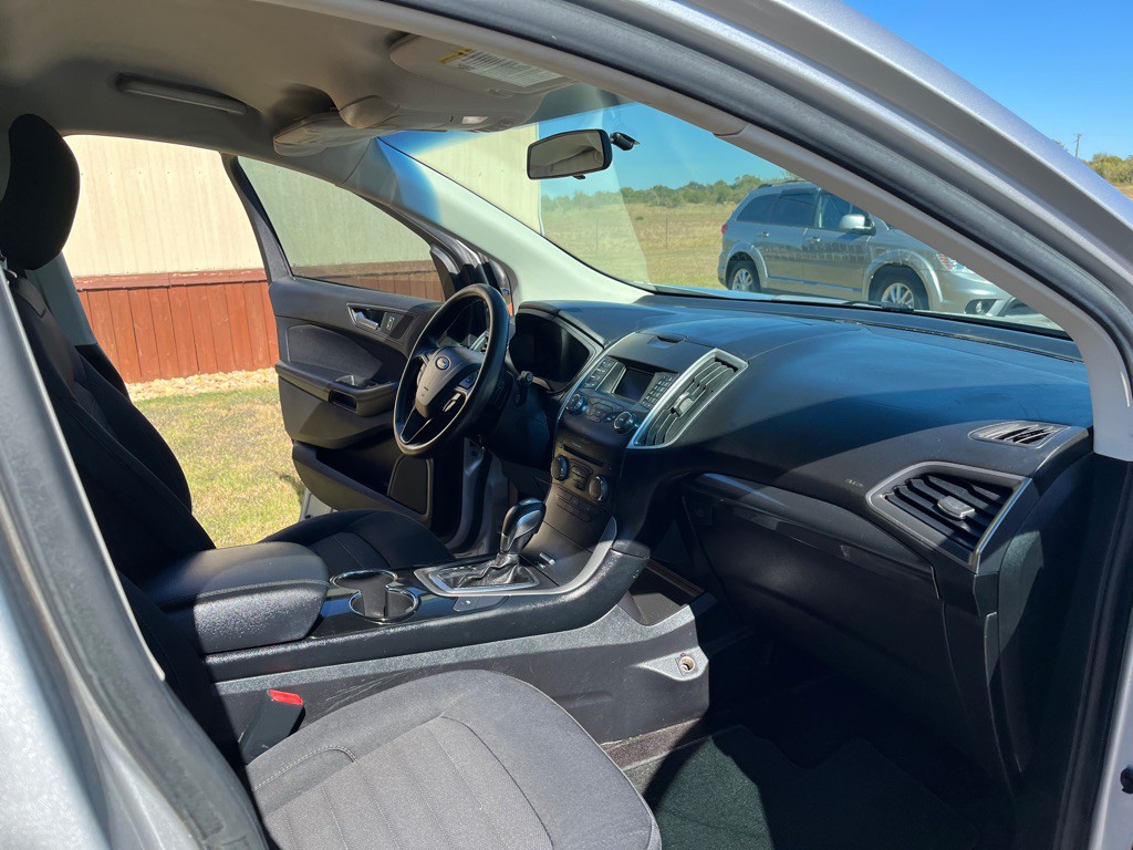 2016 Ford Edge Image 9