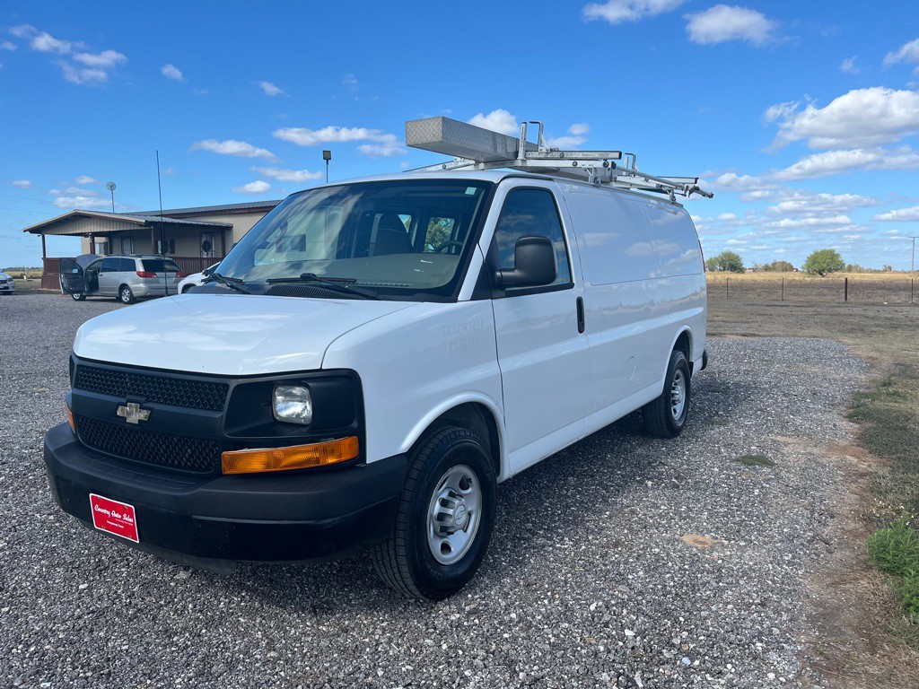 2016 Chevrolet Express Image 1