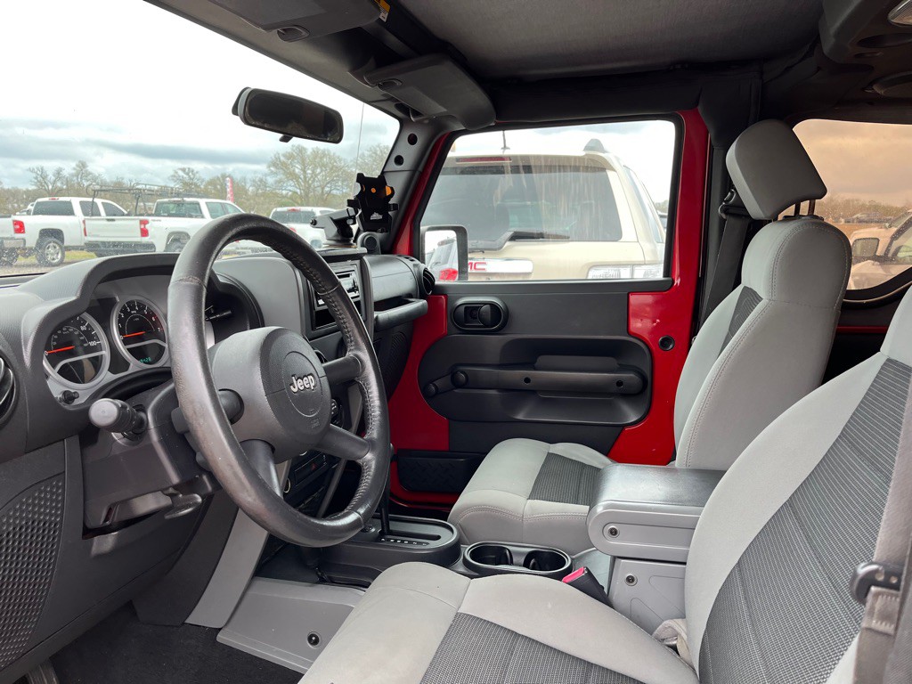 2010 Jeep Wrangler Image 5