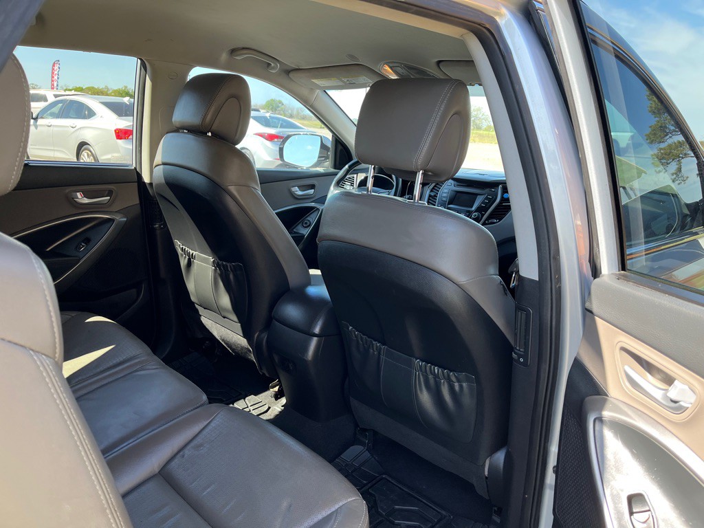 2014 Hyundai Santa Fe Image 8