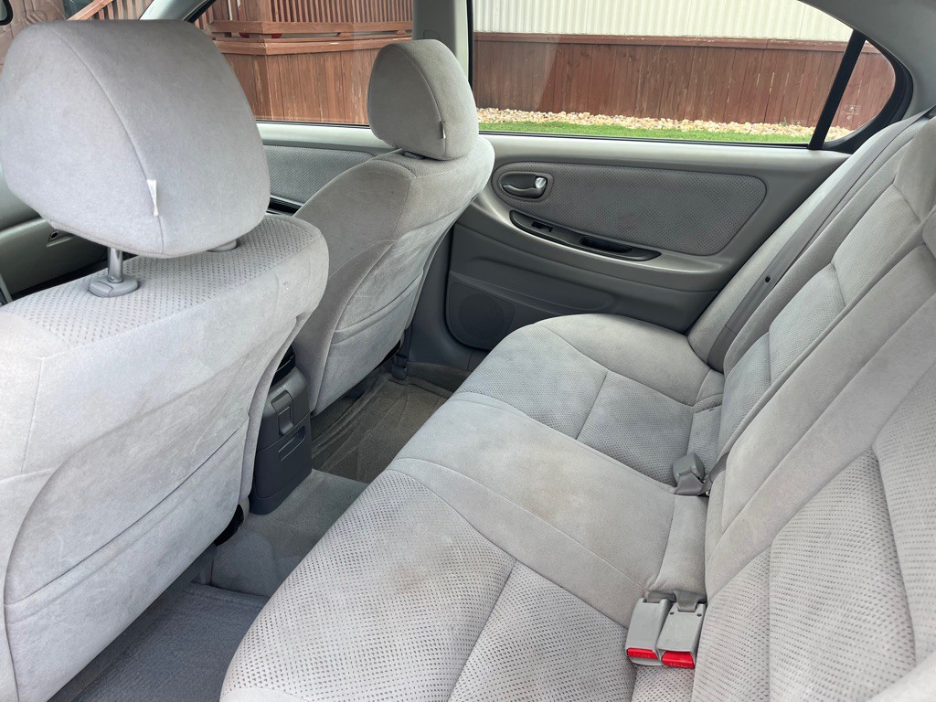 2003 Nissan Maxima Image 6