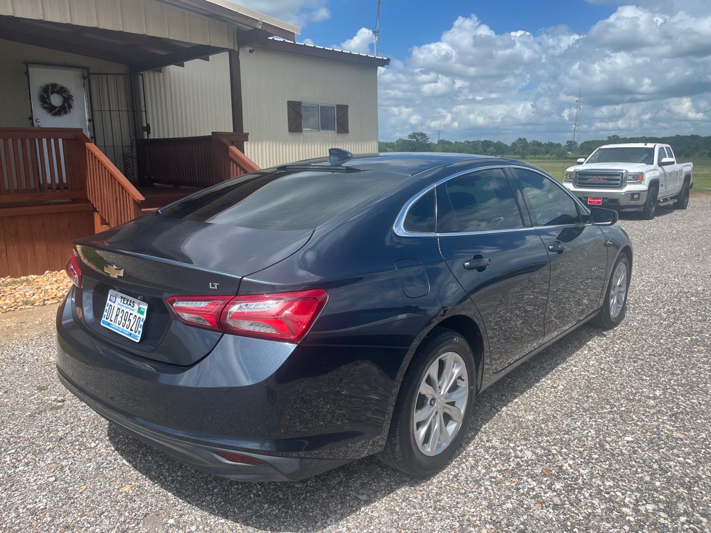 2021 Chevrolet Malibu Image 3