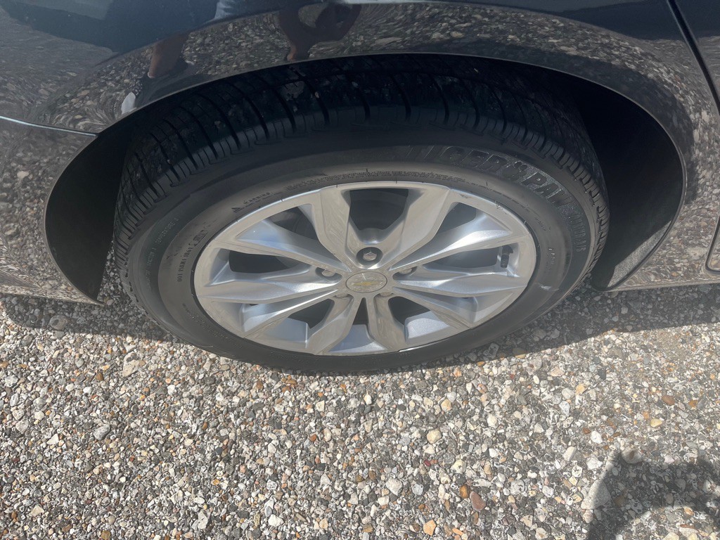 2021 Chevrolet Malibu Image 9