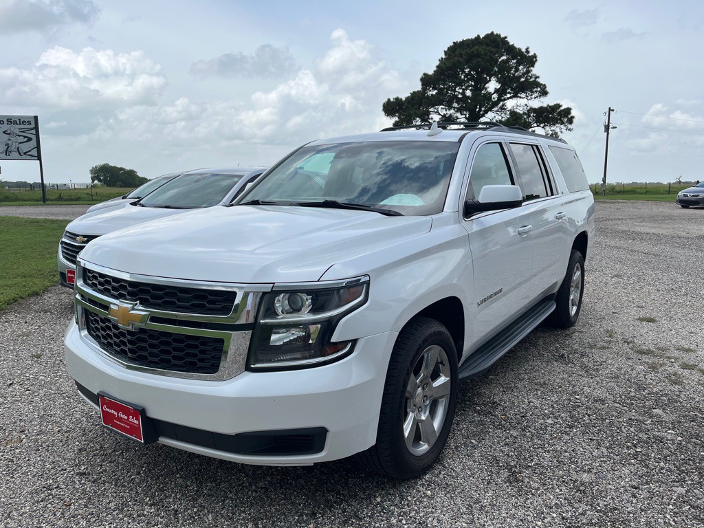 2017 Chevrolet Suburban Image 1