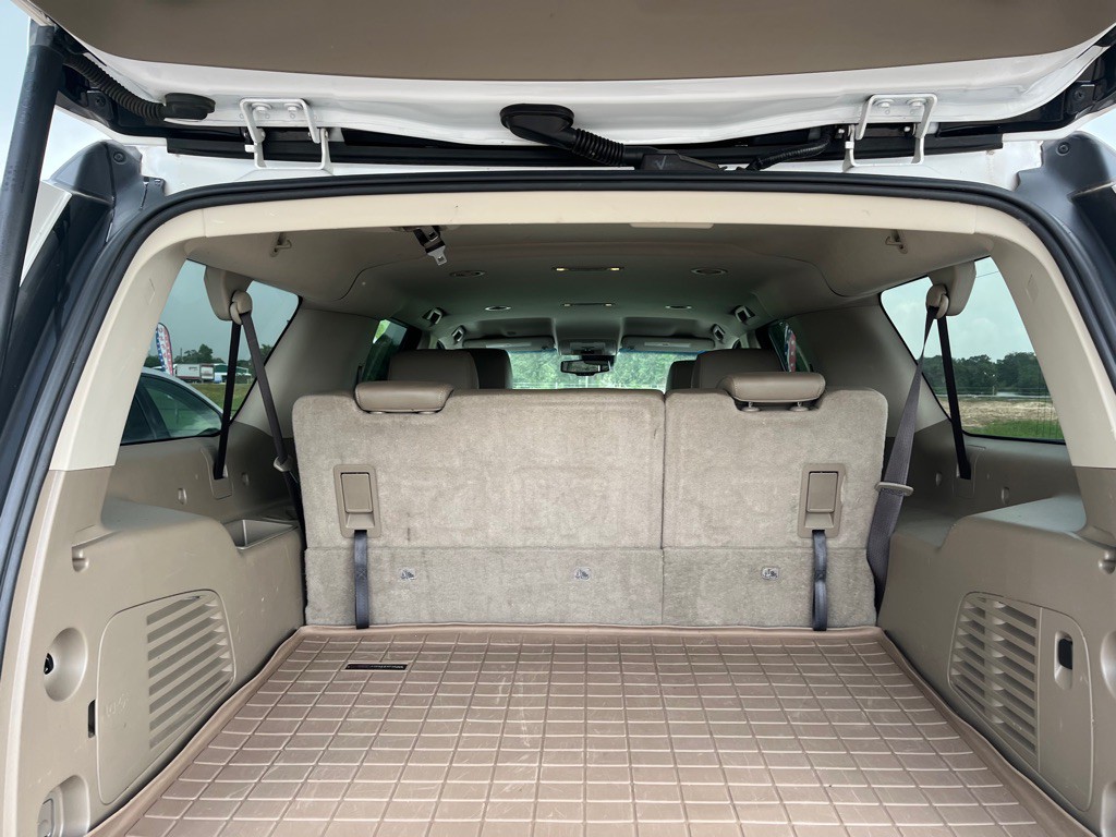 2017 Chevrolet Suburban Image 7