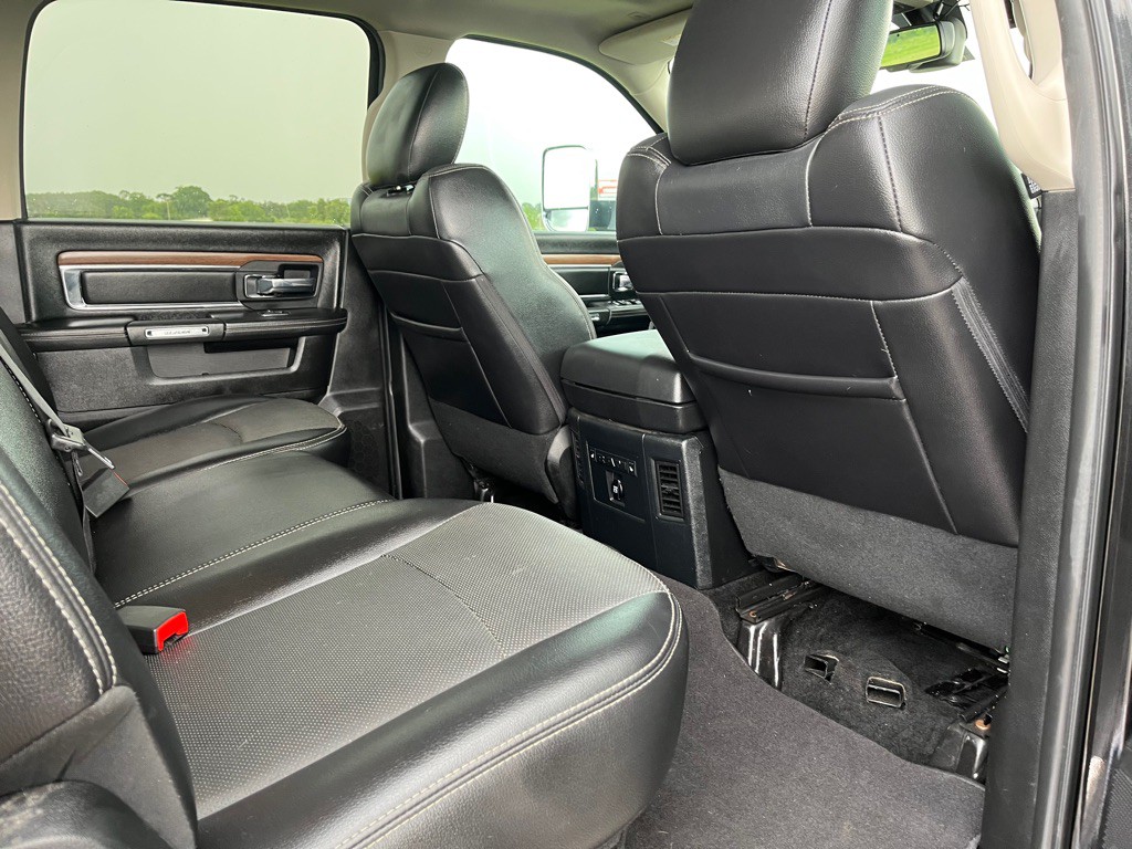 2017 RAM 3500 Image 8