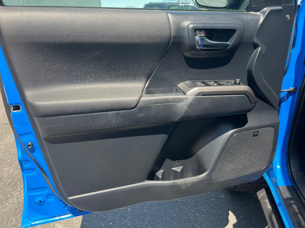 2019 Toyota Tacoma Image 19