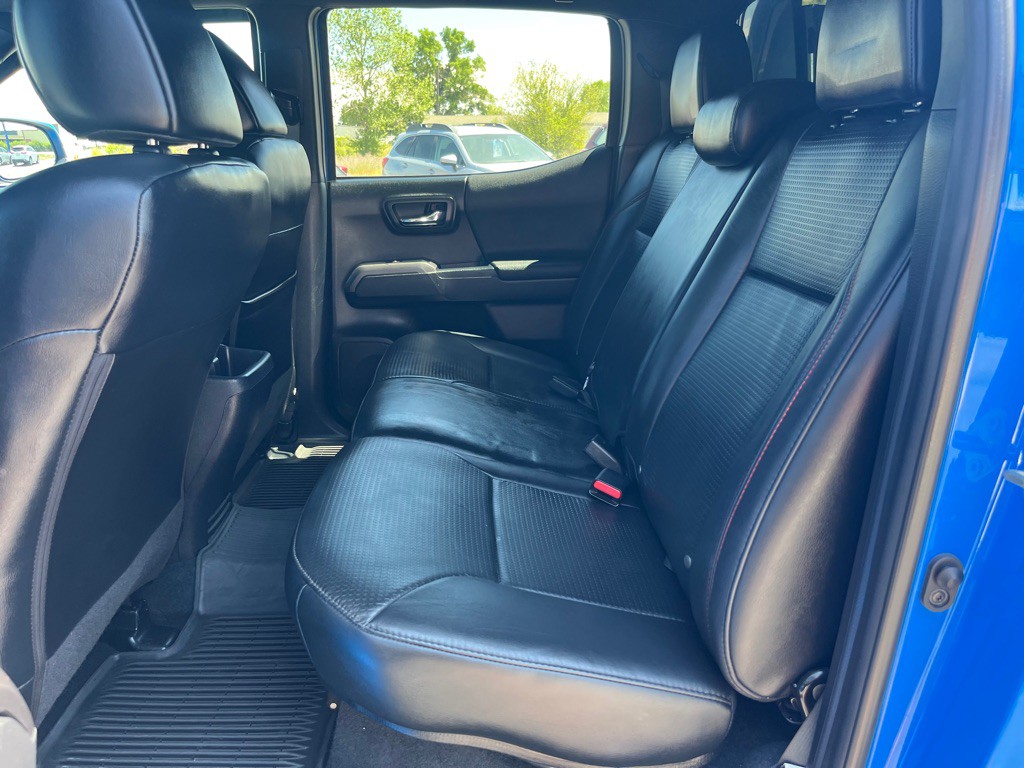 2019 Toyota Tacoma Image 32