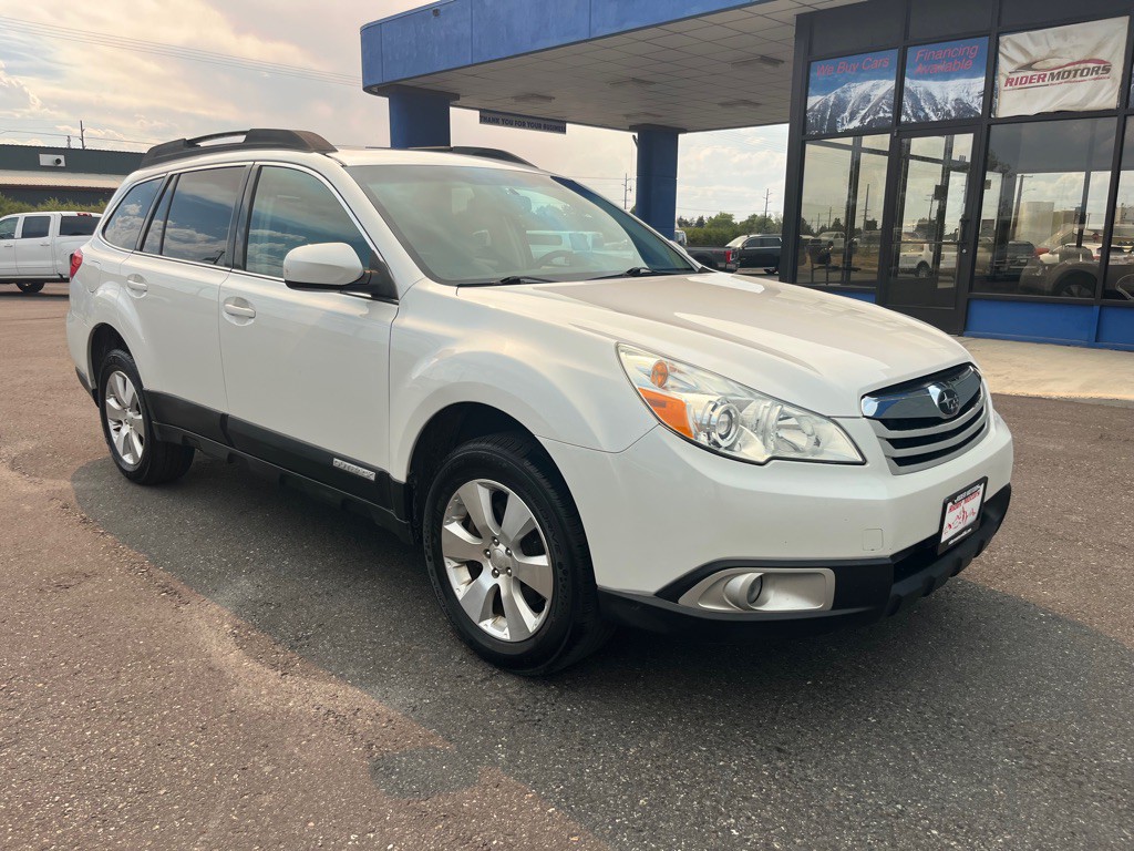 2011 Subaru Outback Image 1