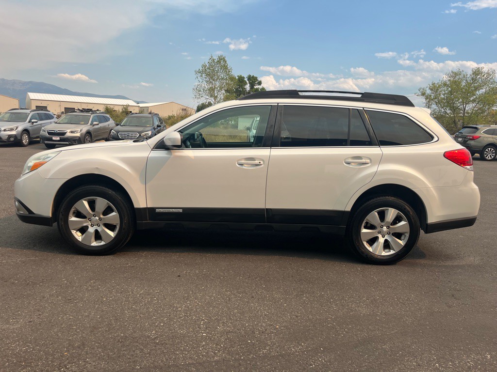 2011 Subaru Outback Image 7