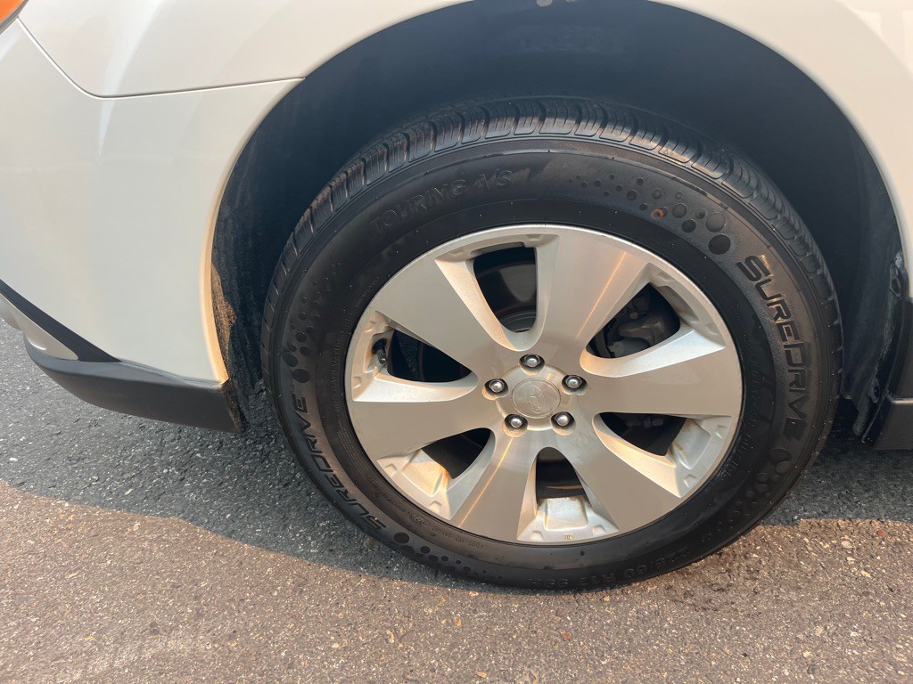 2011 Subaru Outback Image 10