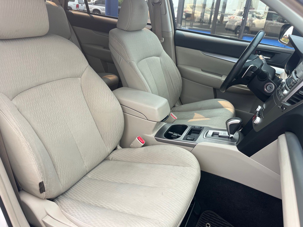 2011 Subaru Outback Image 19
