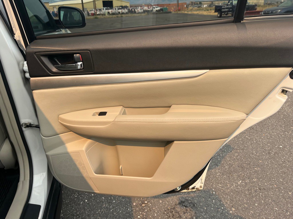 2011 Subaru Outback Image 20