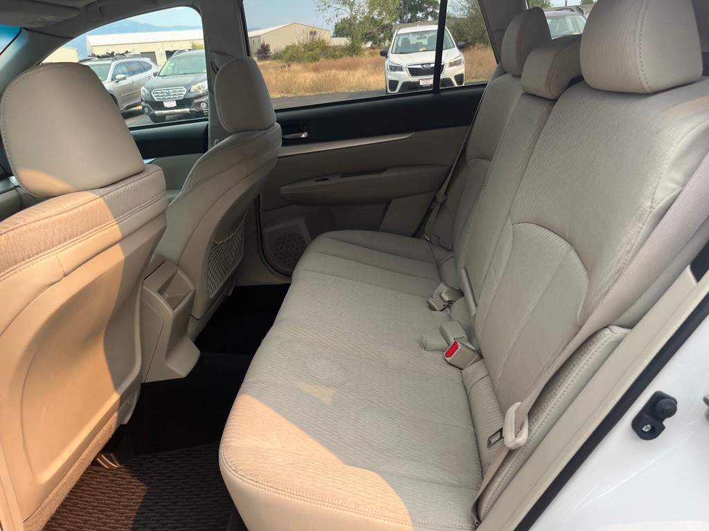 2011 Subaru Outback Image 23