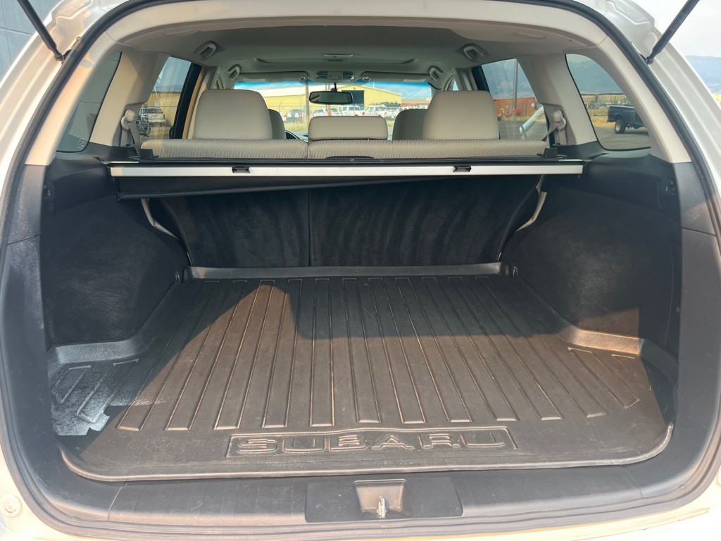 2011 Subaru Outback Image 24