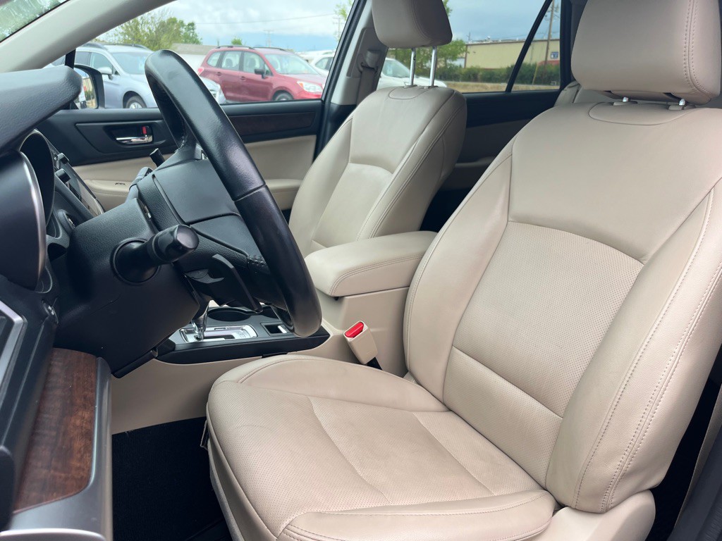 2016 Subaru Outback Image 16