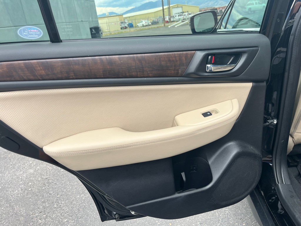 2016 Subaru Outback Image 24