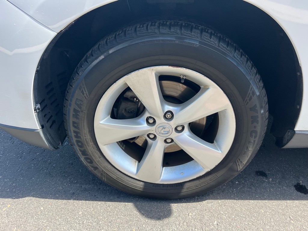 2011 Lexus RX Image 10
