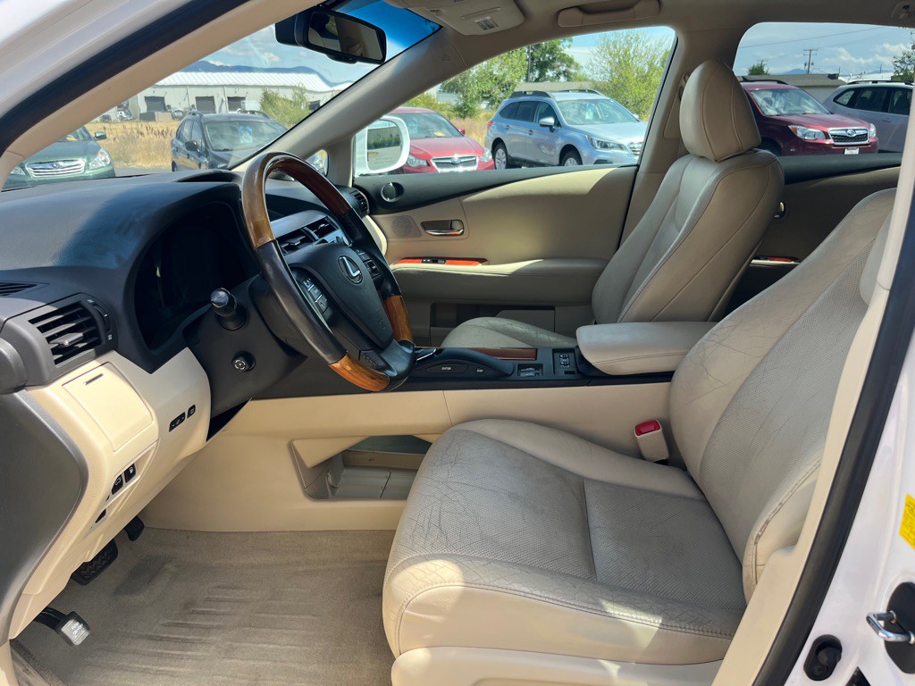 2011 Lexus RX Image 12