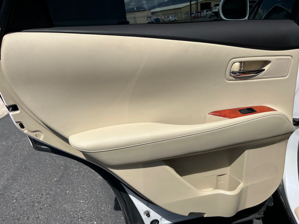 2011 Lexus RX Image 22