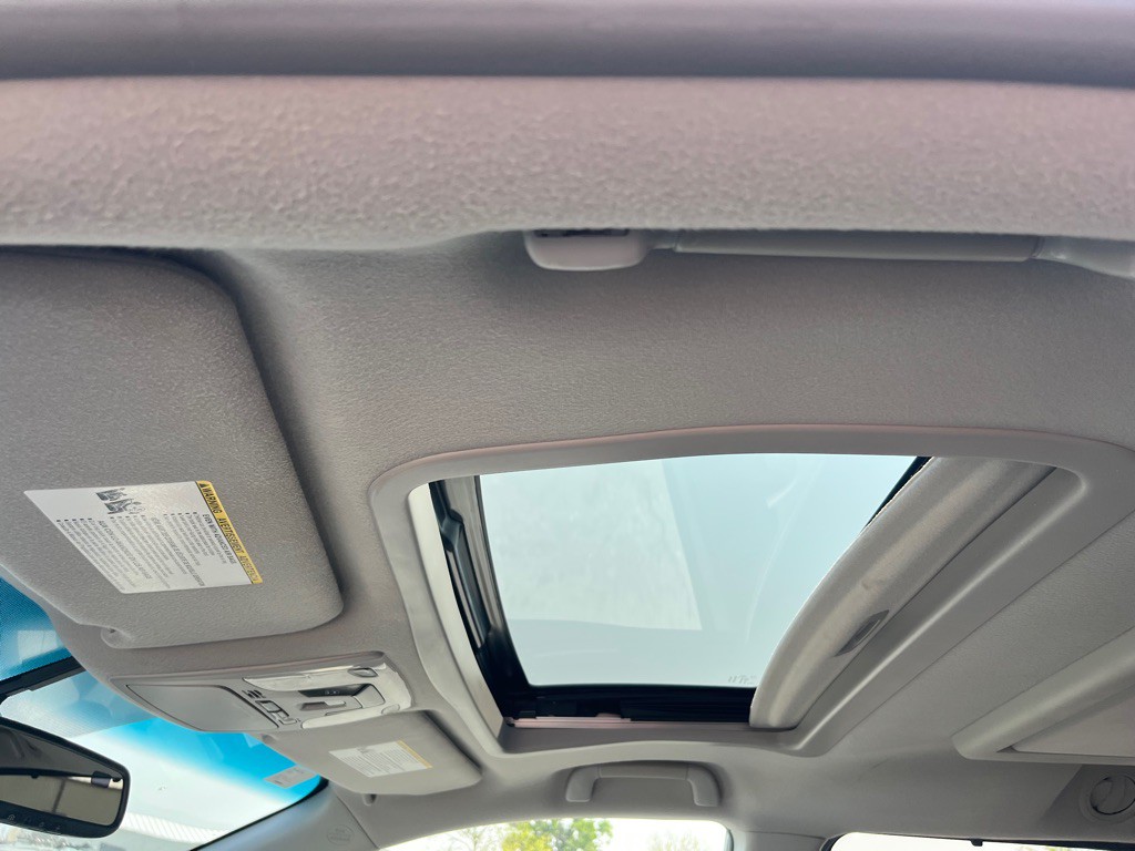 2011 Toyota Sienna Image 15