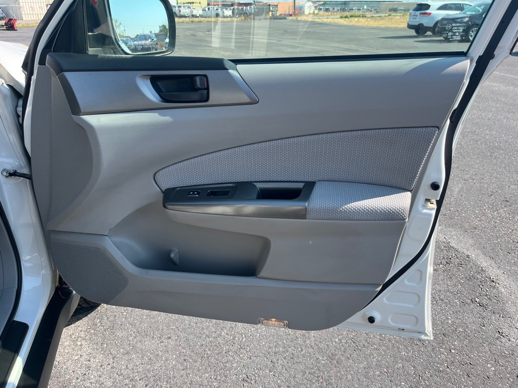 2013 Subaru Forester Image 15