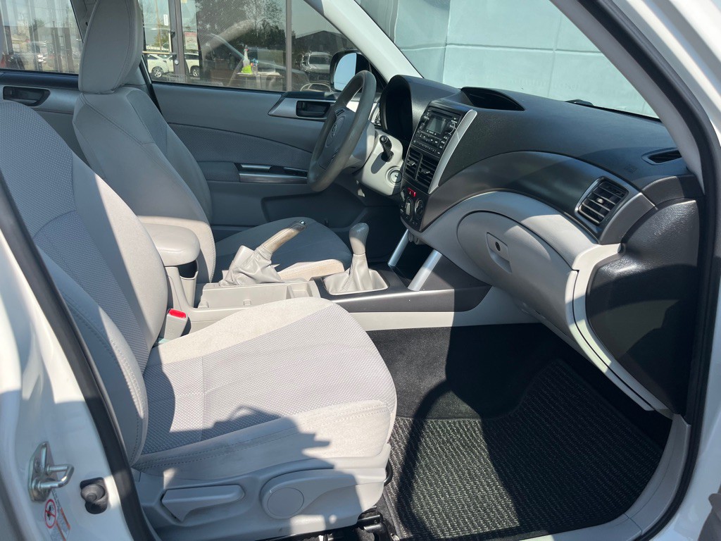 2013 Subaru Forester Image 16