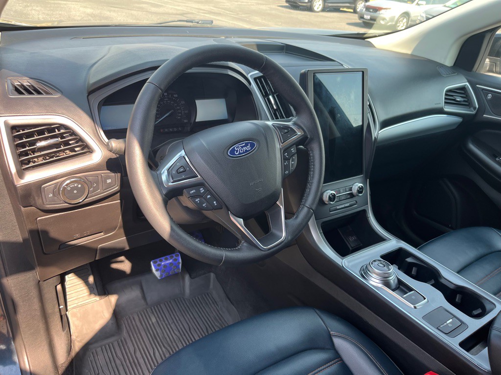 2022 Ford Edge Image 13